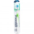 Зубная щетка Sensodyne Комплексная Защита + футляр (4820127150435)